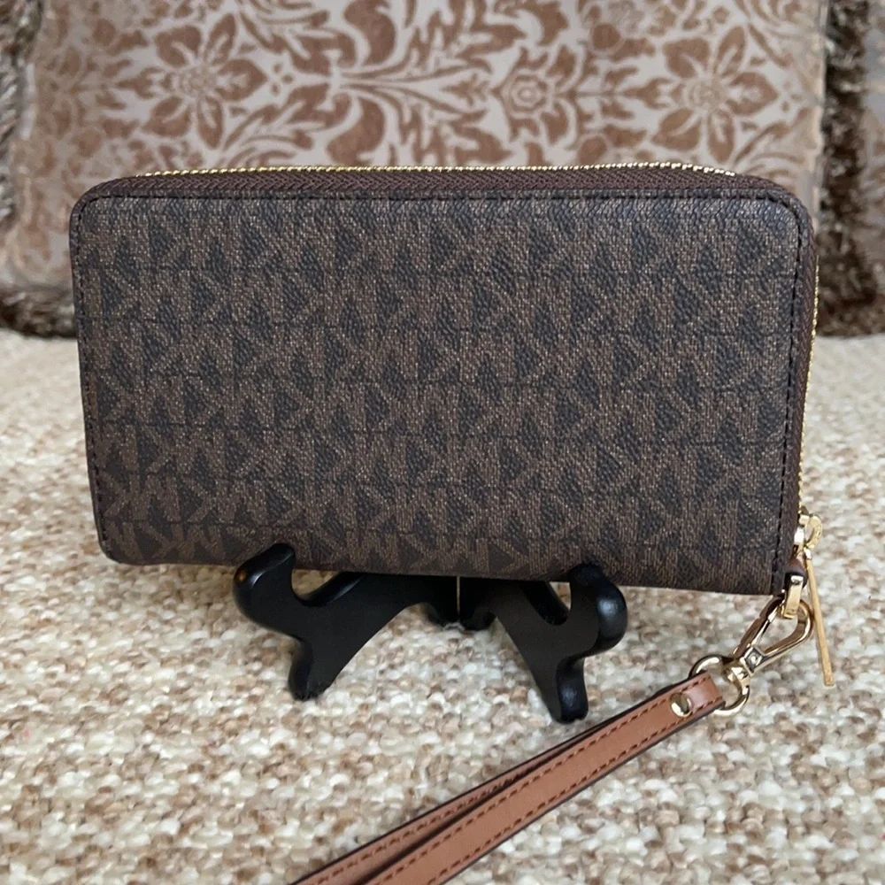 Michael Kors Jet Set Travel LG Flat MF Phone Case